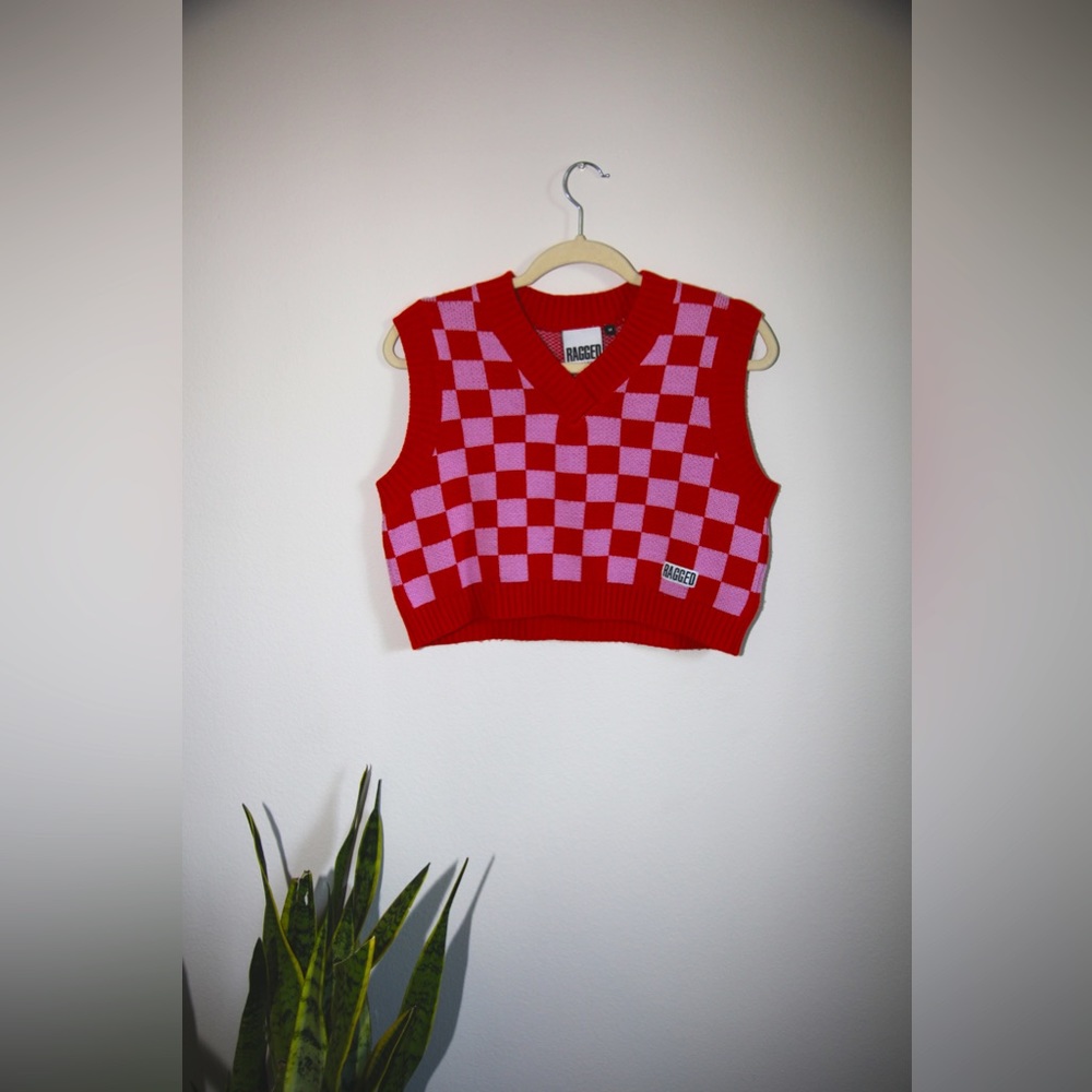 RAGGED PRIEST Pink & Red Checker Passenger Cropped Sweater Vest